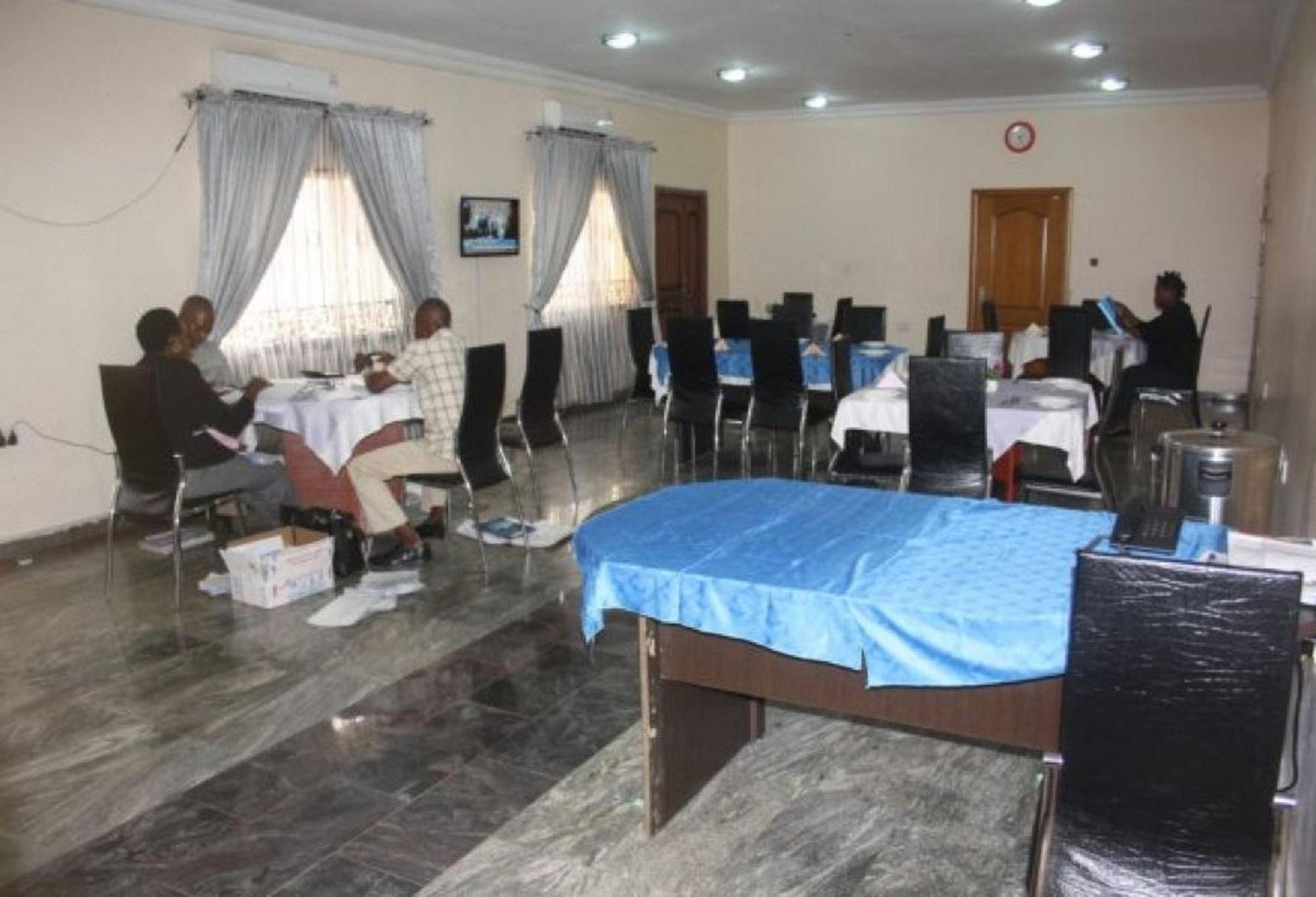 Room In Lodge - Wetland Hotels, Ibadan Exterior photo